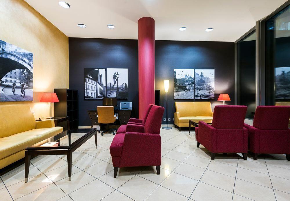 Courtyard By Marriott Prague City Екстериор снимка