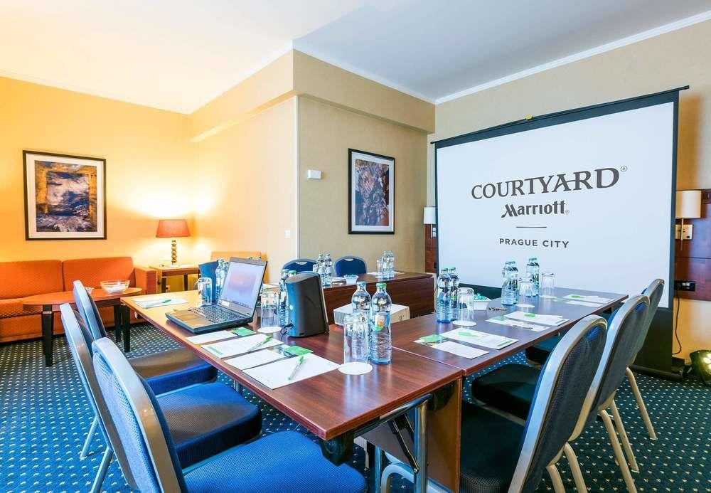 Courtyard By Marriott Prague City Екстериор снимка