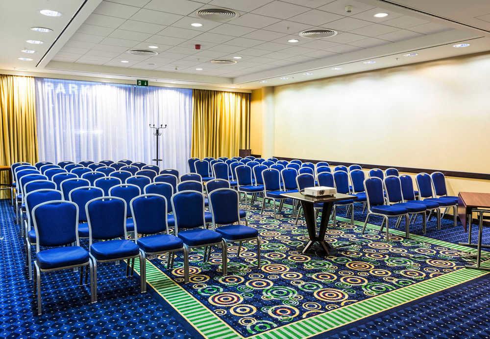 Courtyard By Marriott Prague City Екстериор снимка