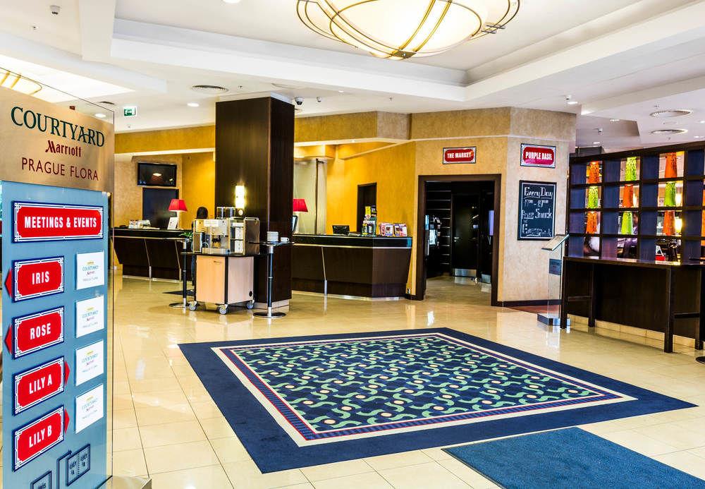 Courtyard By Marriott Prague City Екстериор снимка