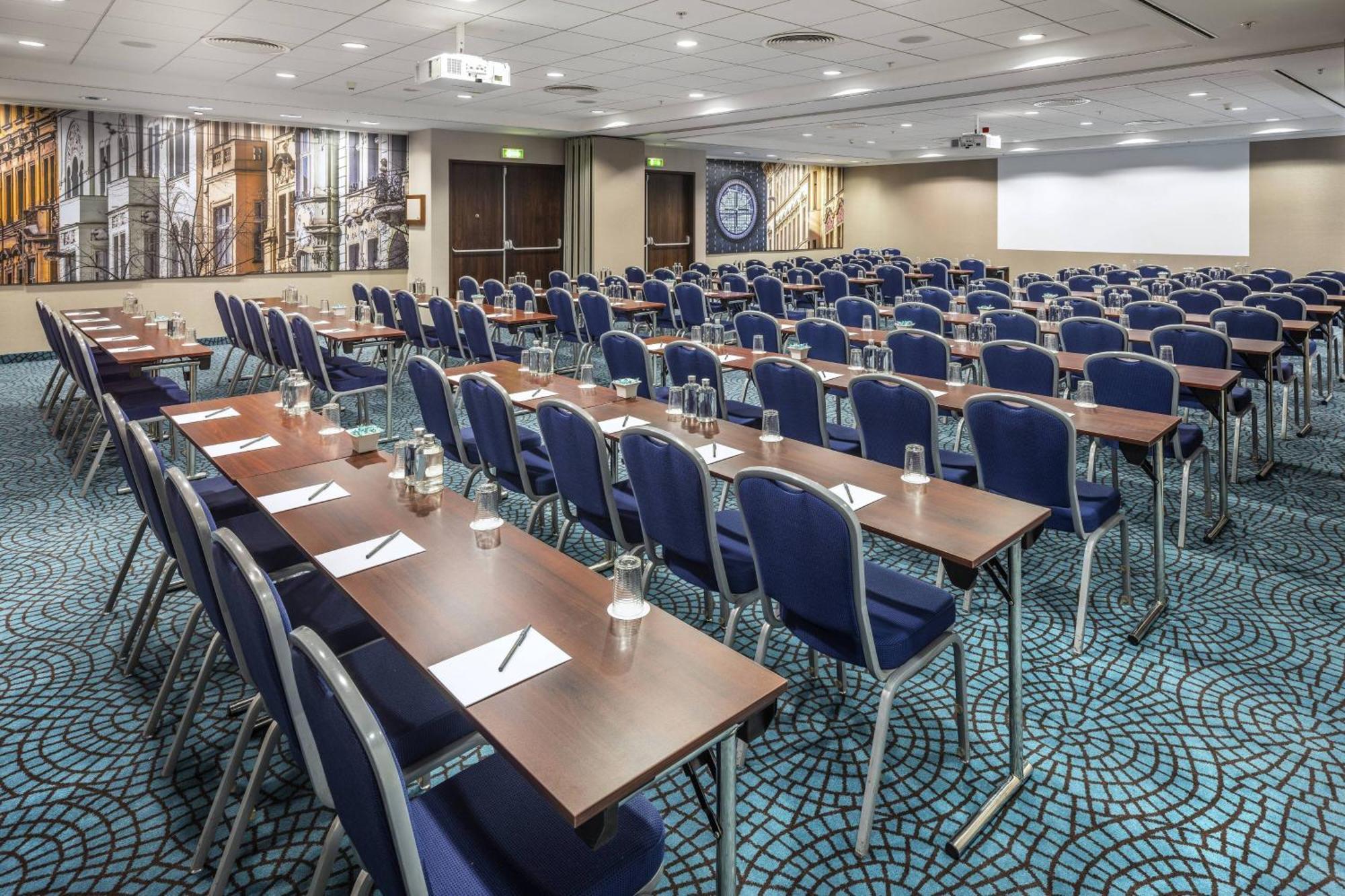 Courtyard By Marriott Prague City Екстериор снимка