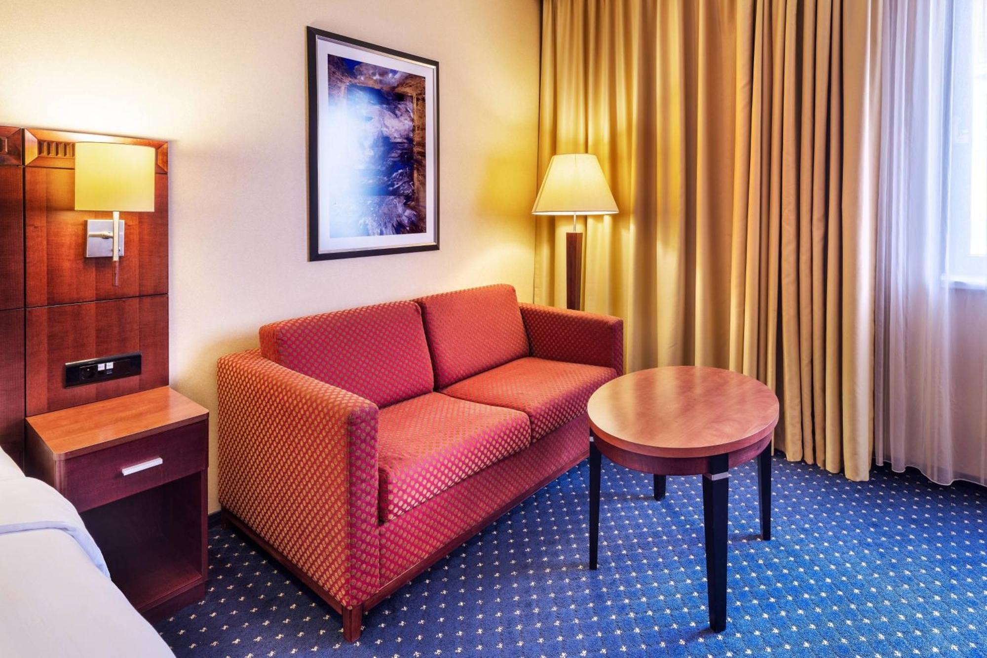 Courtyard By Marriott Prague City Екстериор снимка