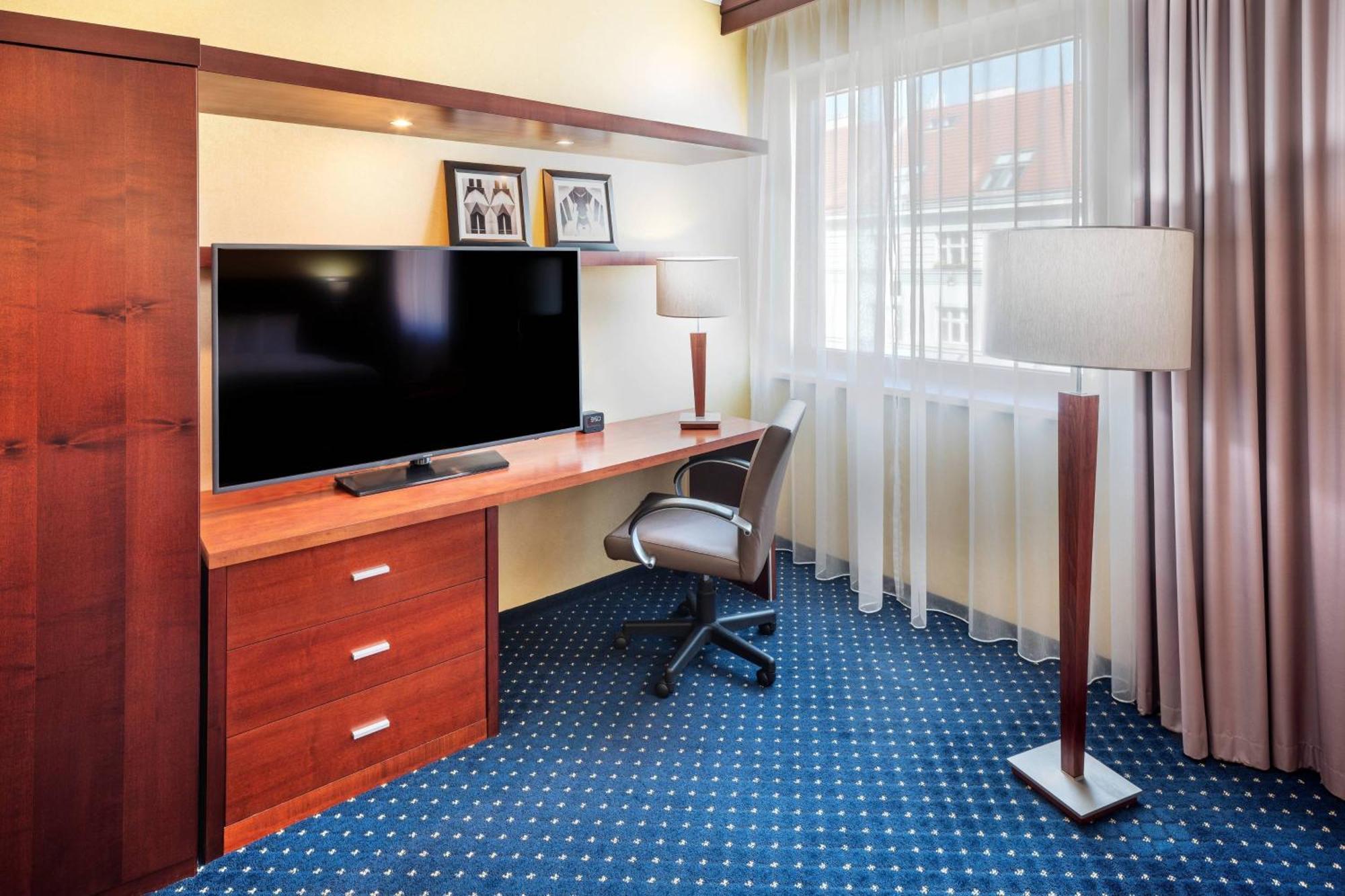 Courtyard By Marriott Prague City Екстериор снимка